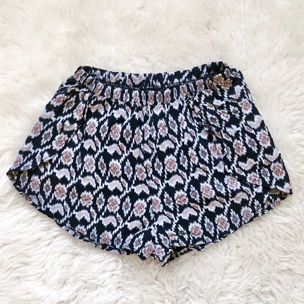 Brandy Melville Geometric Print Shorts
